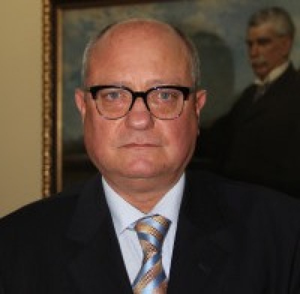 Министърът на образованието ще посети ПМГ “Никола Обрешков“ / Новини от Казанлък