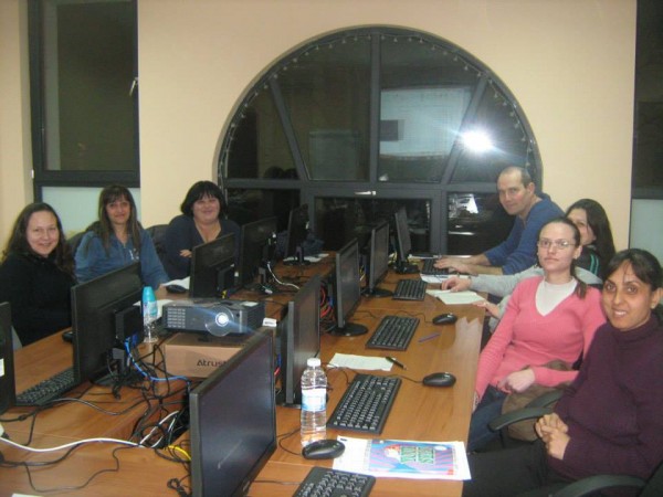 ИКТ Център стартира обучение за Photoshop от 5 януари / Новини от Казанлък