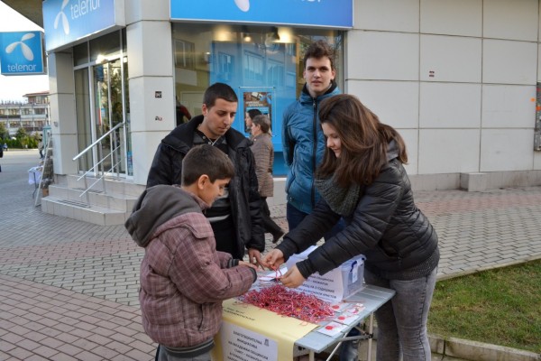 Приключи благотворителната инициатива на Младежки общински съвет / Новини от Казанлък