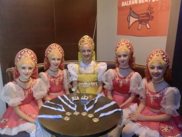 Балетна формация „Грация“ гостува в Толиати / Новини от Казанлък