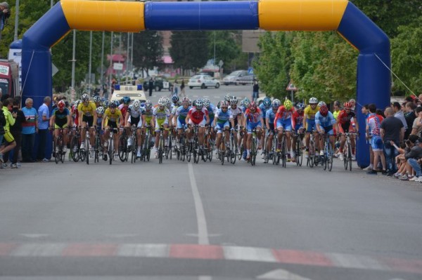 Петър Чавдаров с победа в силно колоездачно състезание в Сливен / Новини от Казанлък