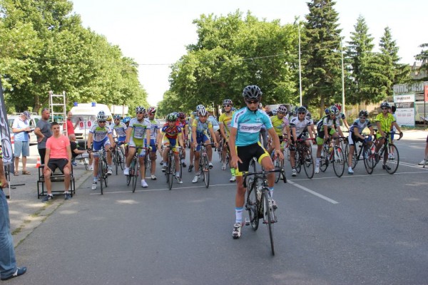 Казанлъшките колоездачи участваха на състезание в Сливен / Новини от Казанлък