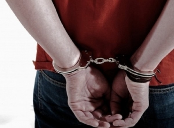 Трима тийнейджъри са задържани в ареста за кражби от жилища в Казанлък / Новини от Казанлък