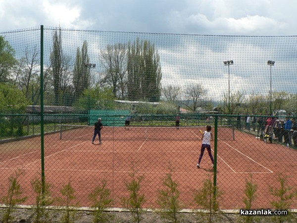 Казанлък ще бъде домакин на открит турнир по тенис за деца / Новини от Казанлък