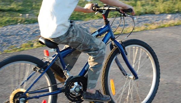Мъж задигнал колелото на 15 годишно момче в Розариума / Новини от Казанлък