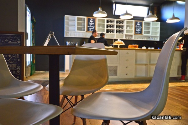 Днес отвори новото Coffee Place в Универмага / Новини от Казанлък