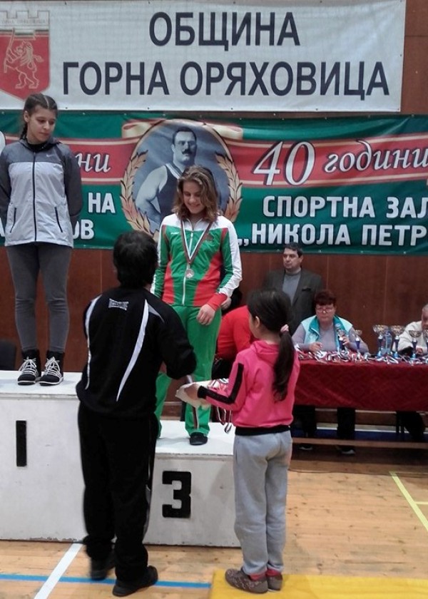 Кристина Мечкова спечели първия медал за Казанлък през 2016-та / Новини от Казанлък