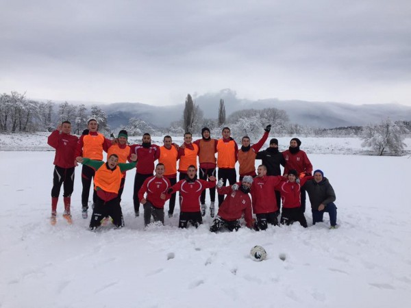  Фитнес и футболни занимания на сняг за „Розова долина“ / Новини от Казанлък
