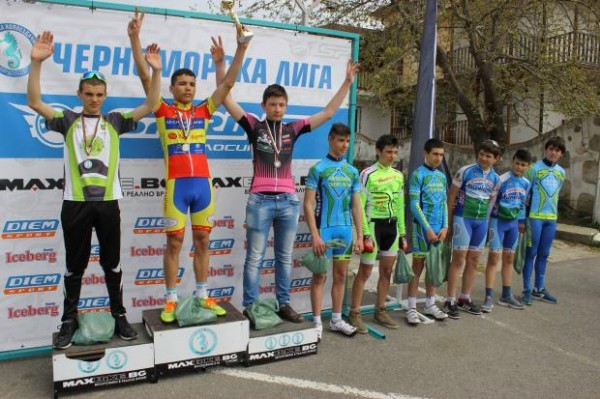 Денис Искрев с нови медали от състезанията за „Черноморската колоездачна лига“ / Новини от Казанлък