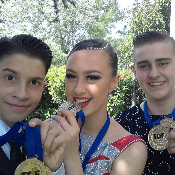 Танцьорите на „Киара – Н“ се завърнаха с медали от турнир в Солун / Новини от Казанлък