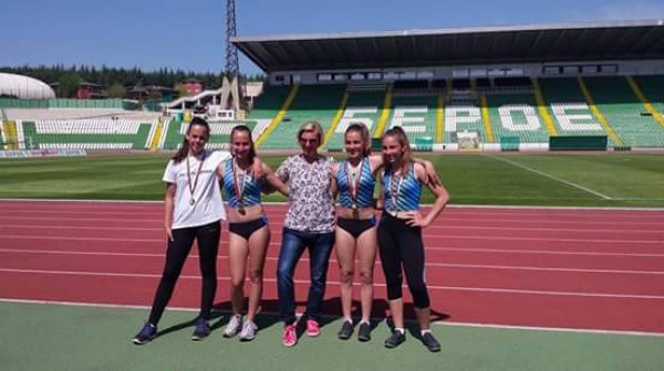 Децата на Петя Пендарева спечелиха медали от турнир в Стара Загора / Новини от Казанлък