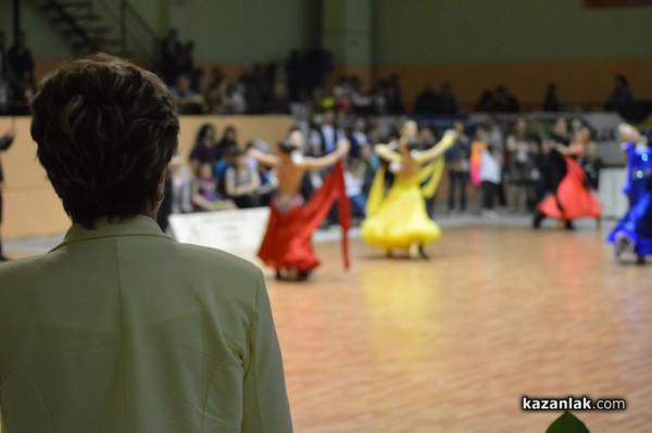 Танцьори от цялата страна участваха в надпреварата Купа “Долината на розите и тракийските царе“ / Новини от Казанлък