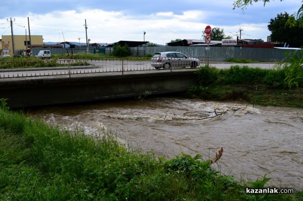 Нивото на Старата река се понижава, покачва се нивото на язовир Копринка / Новини от Казанлък