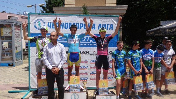 Денис Искрев завърши трети на колоездачно състезание в Обзор / Новини от Казанлък
