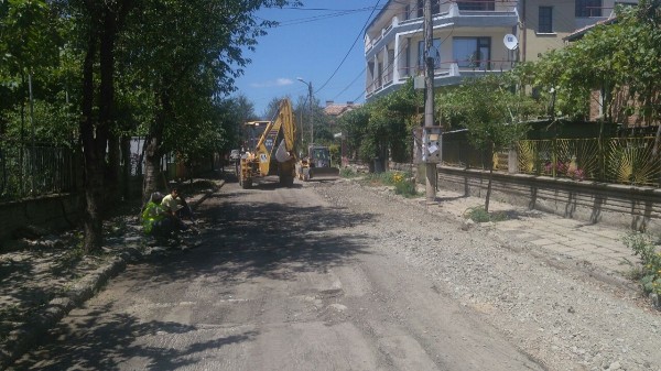 Започва асфалтиране на 28 улици в община Казанлък / Новини от Казанлък