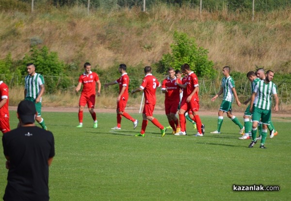 „Розова долина“ загря за старта на първенството с 8 гола срещу „Трявна“ / Новини от Казанлък