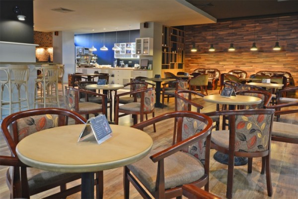 Coffee Place подарява чаша кафе на своите клиенти в понеделник / Новини от Казанлък