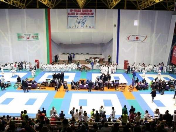 Казанлъшките каратисти спечелиха 12 медала на Световното първенство в Бургас / Новини от Казанлък