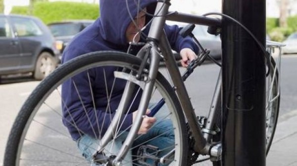 Арестуваха мъж откраднал 11 велосипеда / Новини от Казанлък