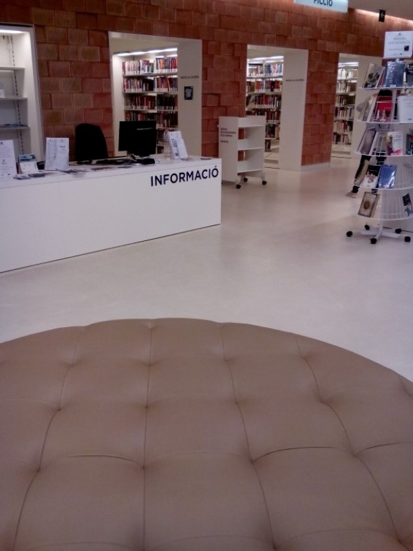 Работещи в Библиотеката участваха в обучение в Барселона / Новини от Казанлък