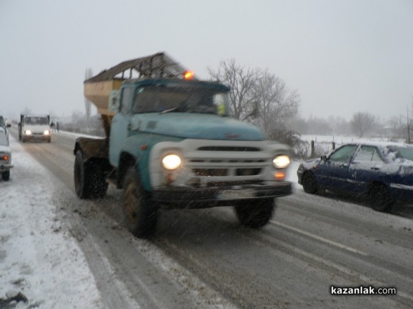 Мъглиж, Ягода, Тулово и Юлиево са без ток, остават затворени главните пътища към Шипка / Новини от Казанлък