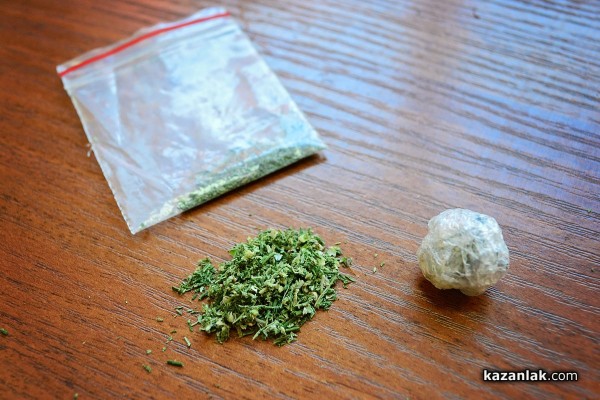Мъж преспа в ареста заради половин грам марихуана / Новини от Казанлък