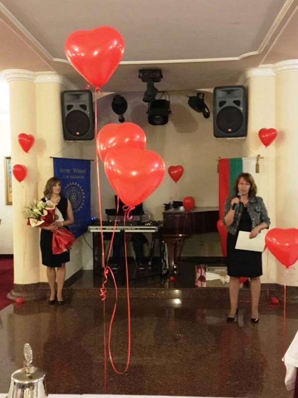Кметът на Общината подкрепи „ин витро“ кампанията на „Инeр Уил клуб“ - Казанлък / Новини от Казанлък