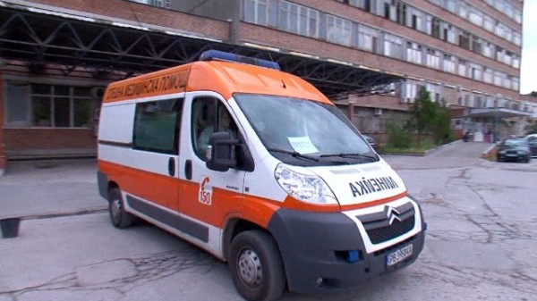Масово натравяне в Николаево и Мъглиж прати 25-ма в болница / Новини от Казанлък