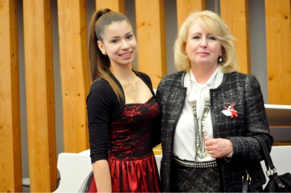 Международно признание за талантливата пианистка Александра Симеонова / Новини от Казанлък