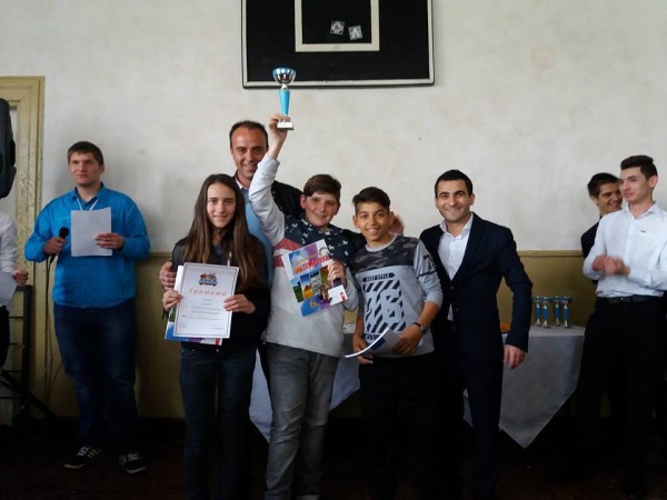 Енинските ученици са първенци в международно състезание по математика на английски / Новини от Казанлък