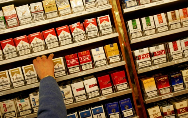 Обраха цигарите в казанлъшки магазин / Новини от Казанлък