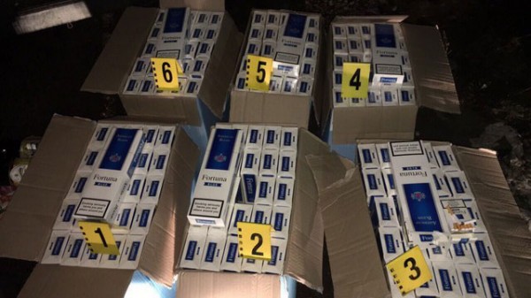 450 кутии контрабандни цигари откриха в дома на казанлъчанка / Новини от Казанлък