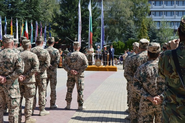 В Казанлък бе посрещнат 33-ят контингент от Въоръжените сили на България, част от мисията на НАТО „Решителна подкрепа” / Новини от Казанлък