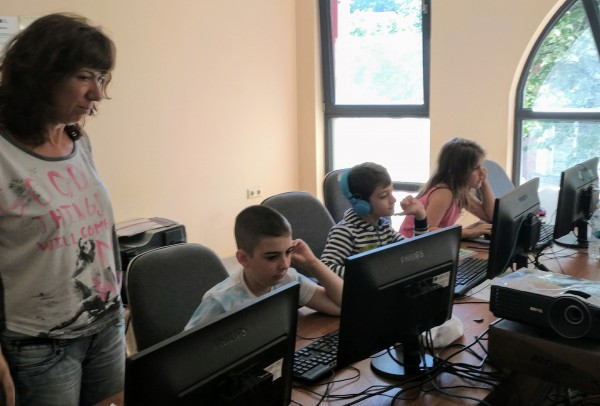 ИКТ Център с нови предложения за децата за учебната 2017 - Легороботика, ИТ програмиране, Английски език / Новини от Казанлък