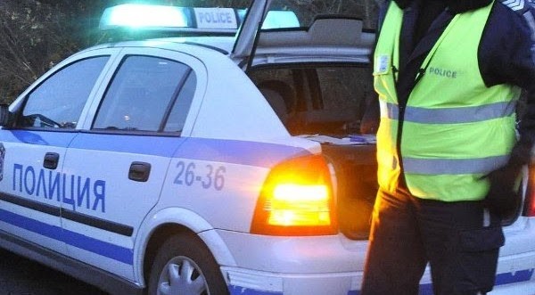 Крънчанин се заби в ограда с автомобила си / Новини от Казанлък