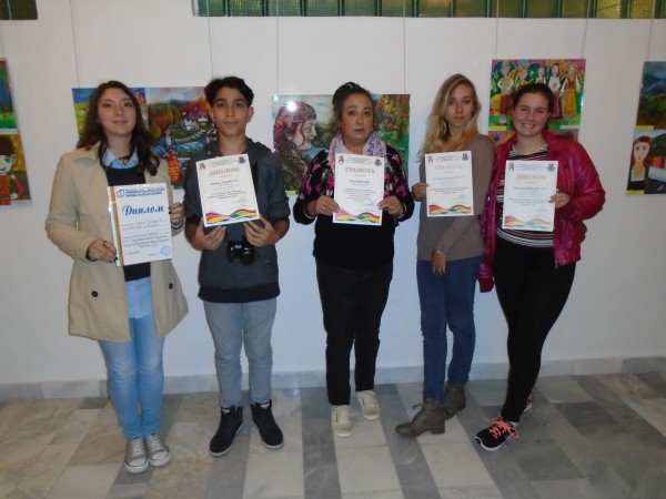 С награди се завърнаха от Кърджали малките художници на школата по живопис при ОДК - Казанлък / Новини от Казанлък