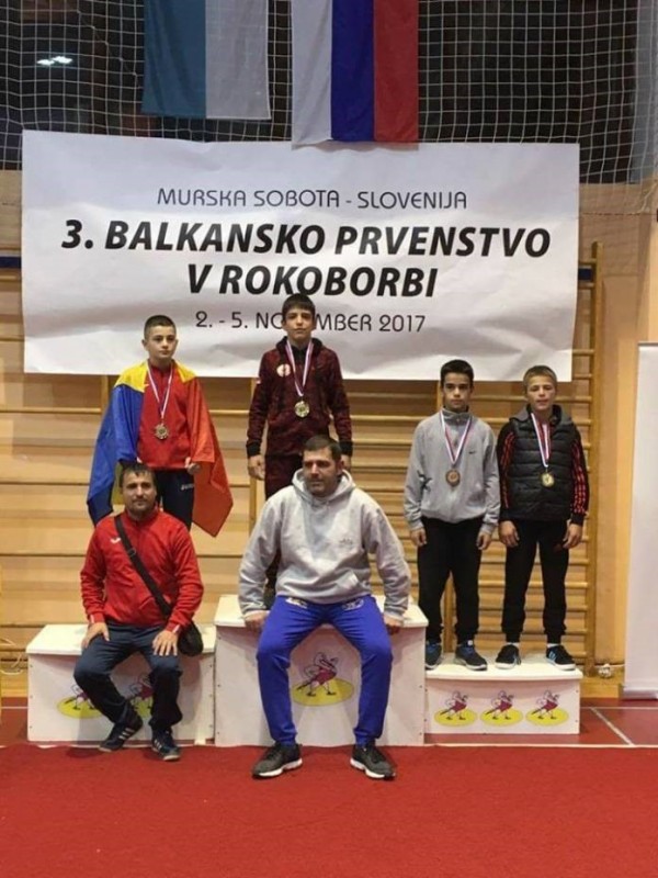 15-годишният Димитър Кръстев от Мъглиж стана златен шампион на Балканите по свободна борба / Новини от Казанлък