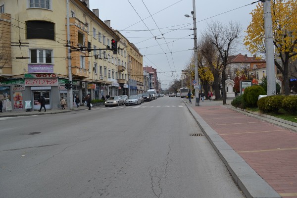 Започва подмяна на осветлението по главните улици в Казанлък / Новини от Казанлък