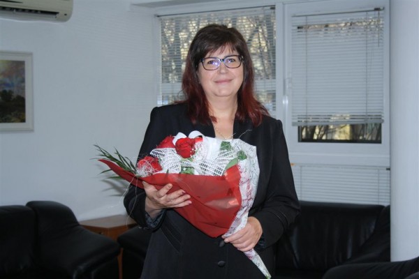 Д-р Жулиета Здравкова е новия директор на Регионалната здравноосигурителна каса / Новини от Казанлък