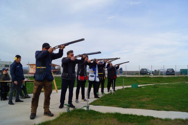 46 ловци се съревноваваха в турнир по стрелба в Казанлък / Новини от Казанлък