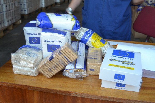 БЧК удължава периода на раздаване на хранителни продукти в Казанлък / Новини от Казанлък