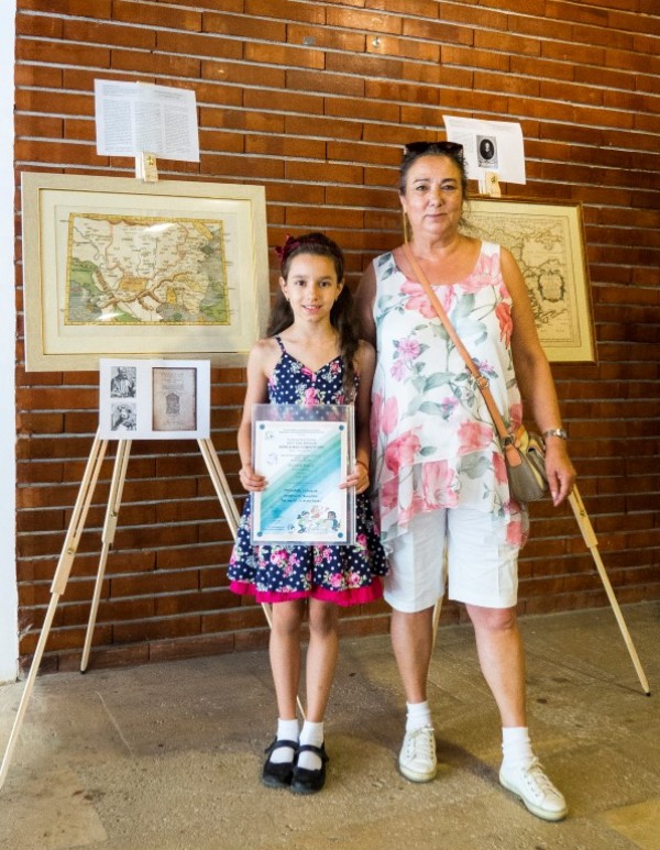9-годишната Преслава Иванова донесе награда за България и Казанлък от конкурс в САЩ / Новини от Казанлък