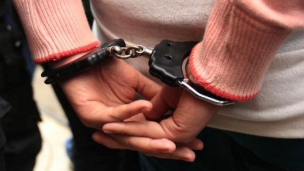 18-годишна крадла от Дъбово влезе в ареста за пореден път / Новини от Казанлък