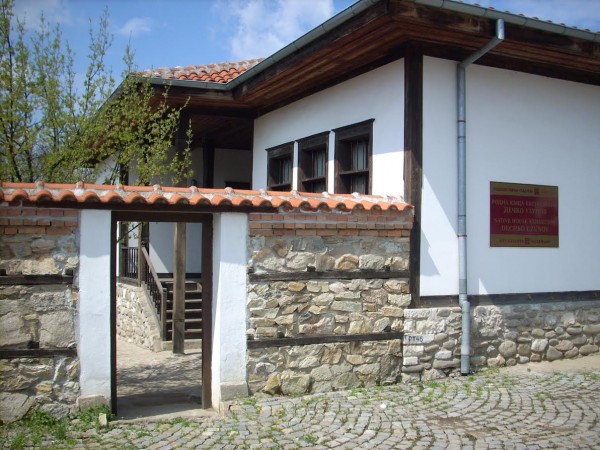 Къщата на Дечко Узунов ще е с вход свободен за юбилея на Художествената гимназия / Новини от Казанлък