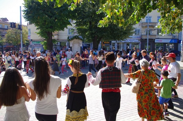 Казанлъчани празнуват Деня на Независимостта на България / Новини от Казанлък