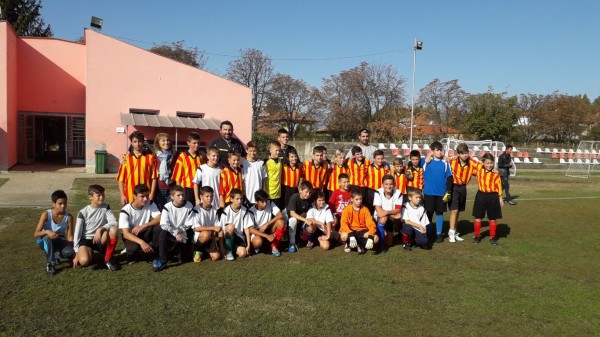 Започна турнирът по футбол от общински кръг на ученическите спортни игри / Новини от Казанлък
