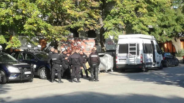 Петима са арестувани след нападението на полицаи в Гълъбово / Новини от Казанлък