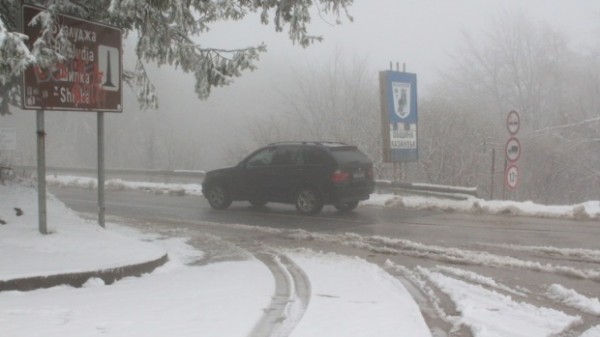 Падна първият сняг на прохода Шипка / Новини от Казанлък