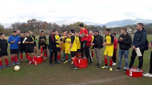 Завърши общинското първенство по футбол за учебната 2018/2019г / Новини от Казанлък