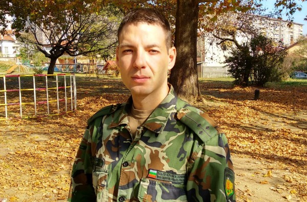 Военни се обединяват в помощ на казанлъшки офицер в кампанията “Победа за Петко“ / Новини от Казанлък